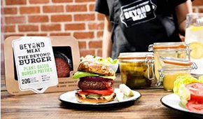 植物肉醬拌面、薺菜植物肉餅……試水中餐館，植物肉加速“飛入尋常百姓家”