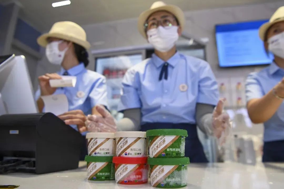 1685411870355827.jpg 1685411870355827.jpg